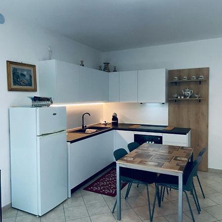Alma Apartment Σιρμιόνε Εξωτερικό φωτογραφία