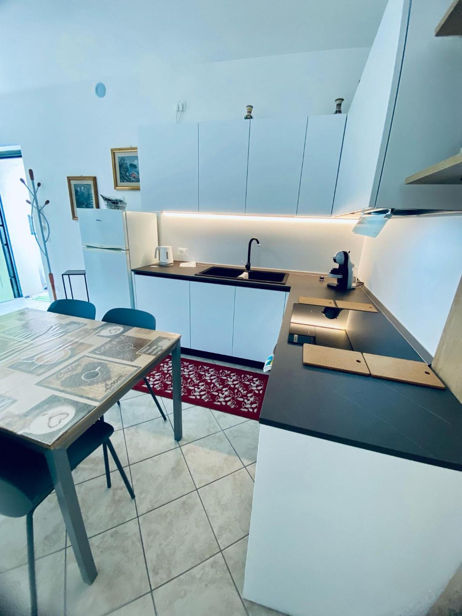 Alma Apartment Σιρμιόνε Εξωτερικό φωτογραφία