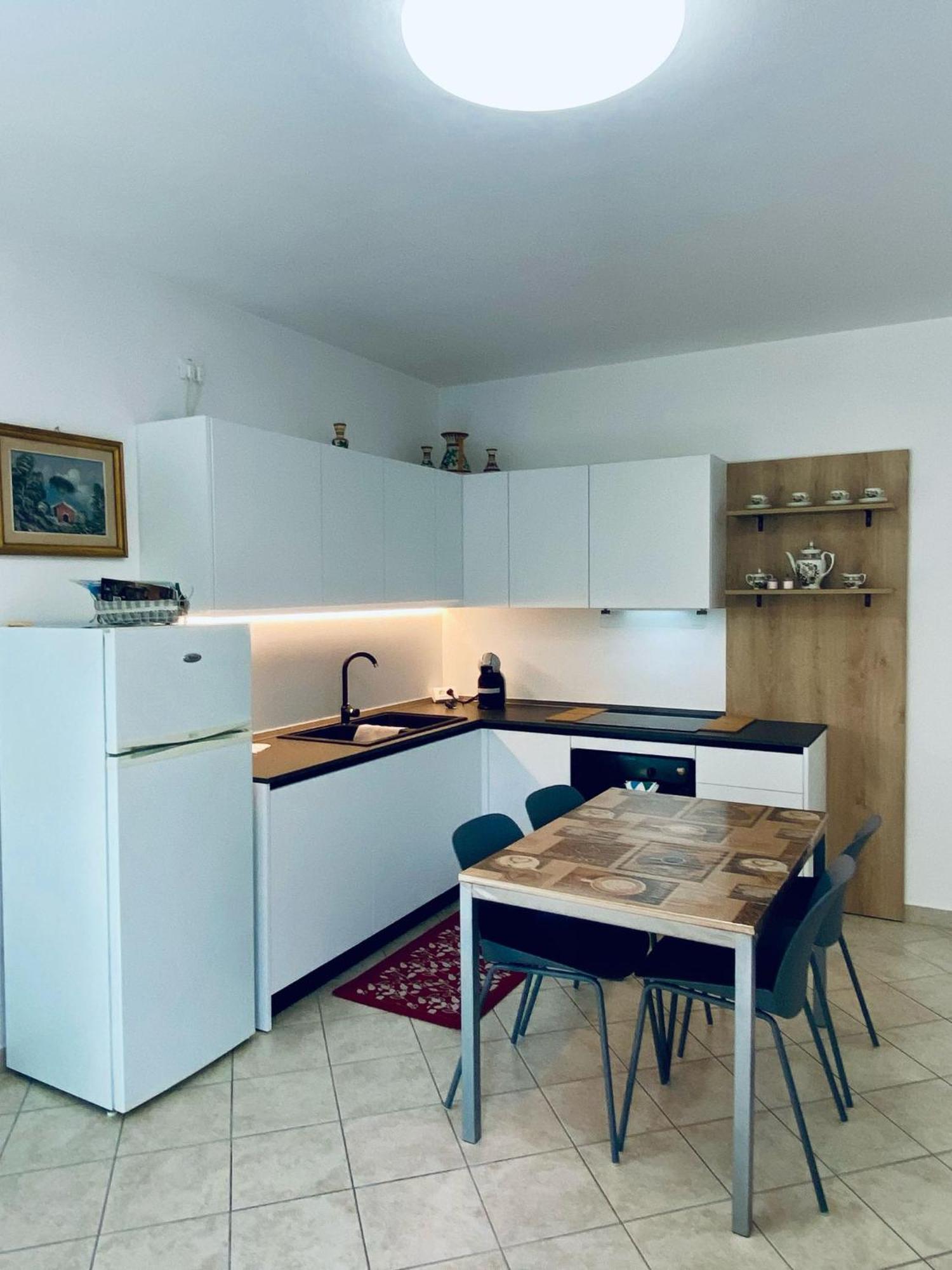 Alma Apartment Σιρμιόνε Εξωτερικό φωτογραφία