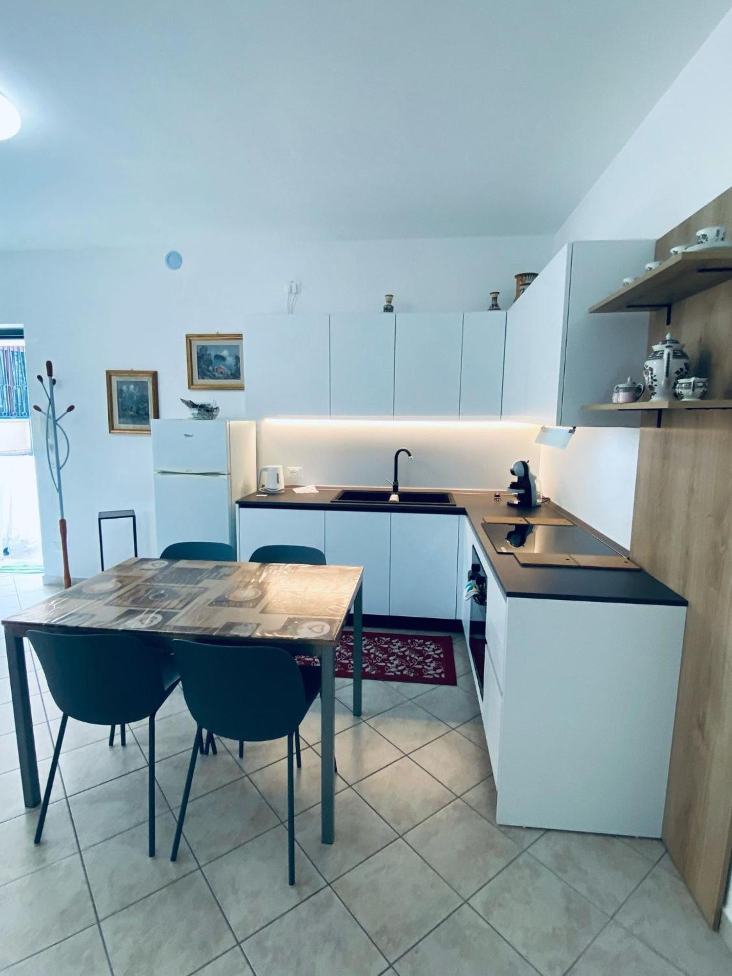 Alma Apartment Σιρμιόνε Εξωτερικό φωτογραφία