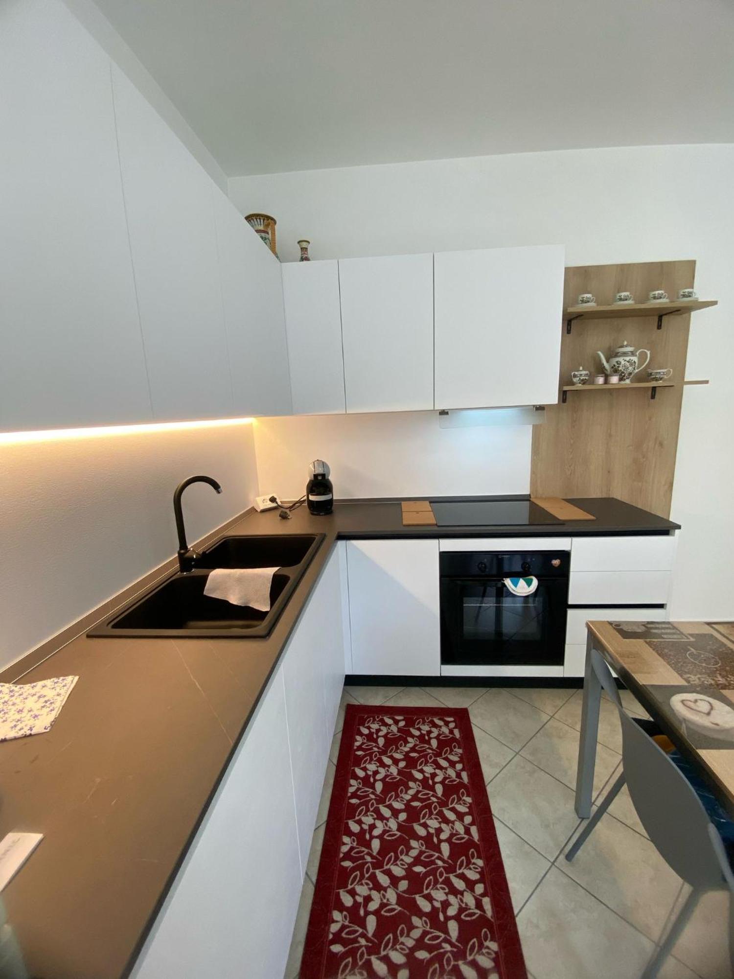 Alma Apartment Σιρμιόνε Εξωτερικό φωτογραφία