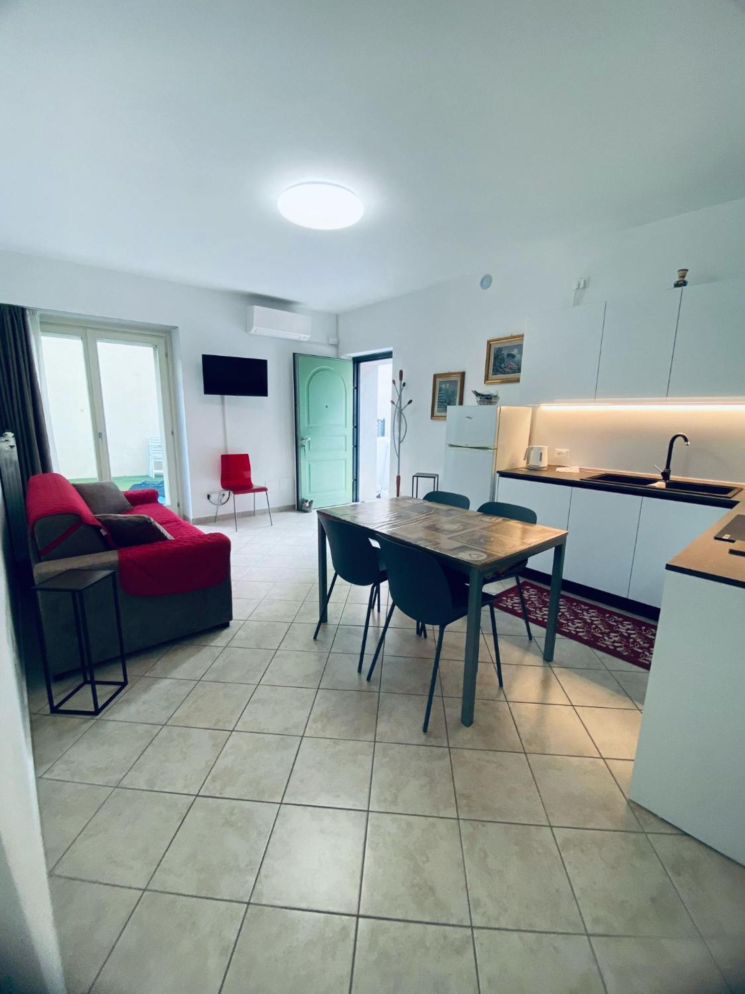 Alma Apartment Σιρμιόνε Εξωτερικό φωτογραφία