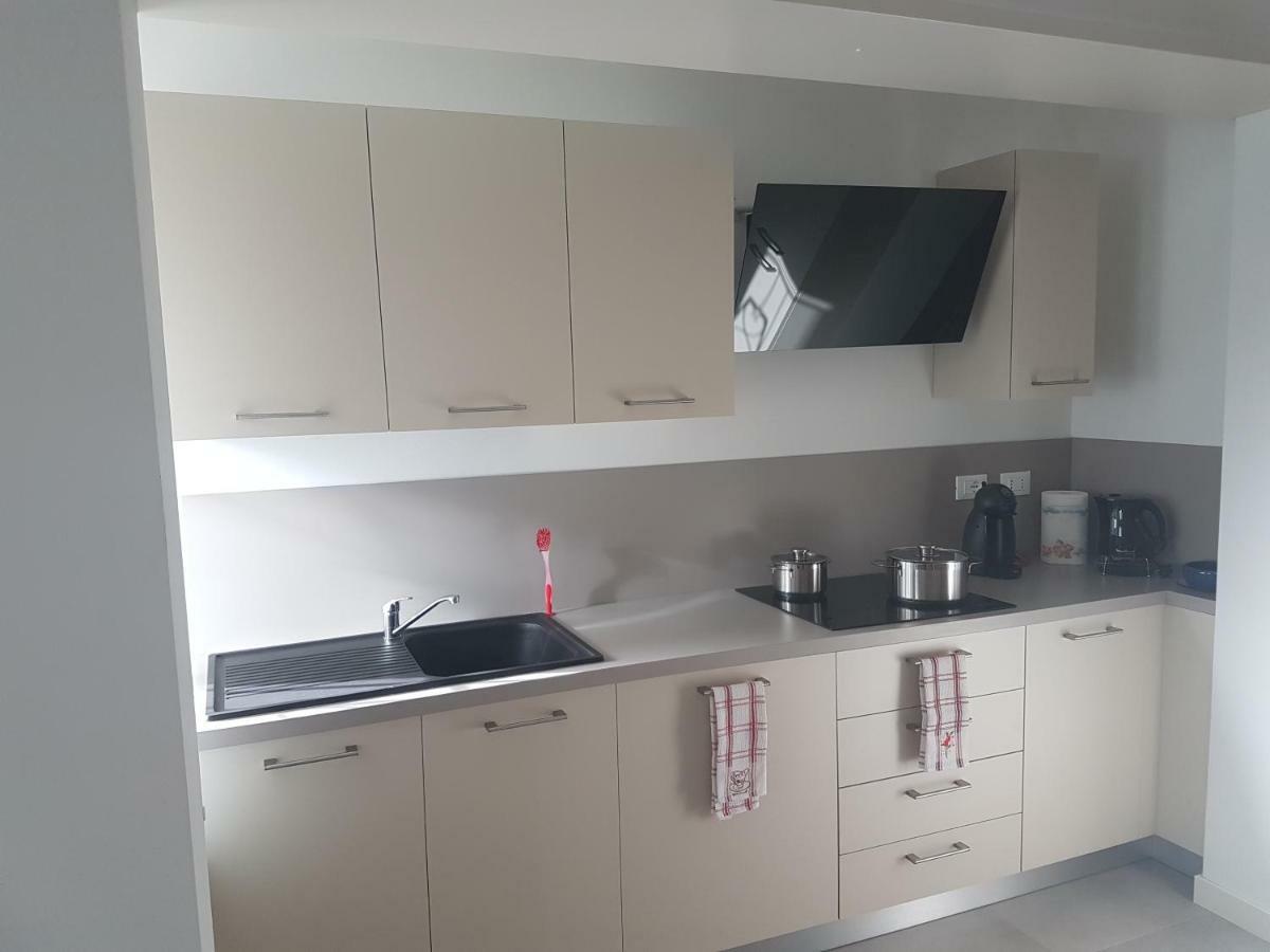 Alma Apartment Σιρμιόνε Εξωτερικό φωτογραφία